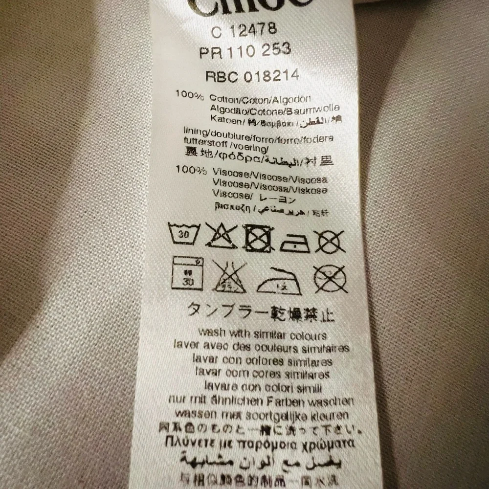 Chloe Kids White Formal Dress With Beautiful Blue accents Size 8